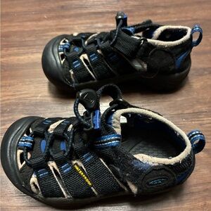 KEEN Little Kids Waterproof Water Shoes Black and Blue